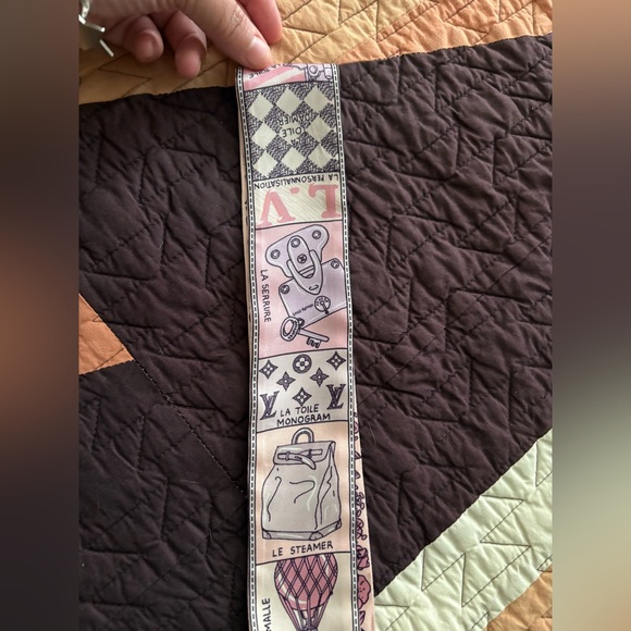 LV Bandeau - Picture 4 of 8